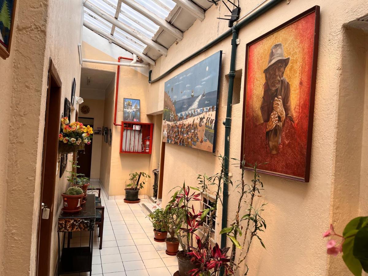Hostal Benalcazar Кито Екстериор снимка