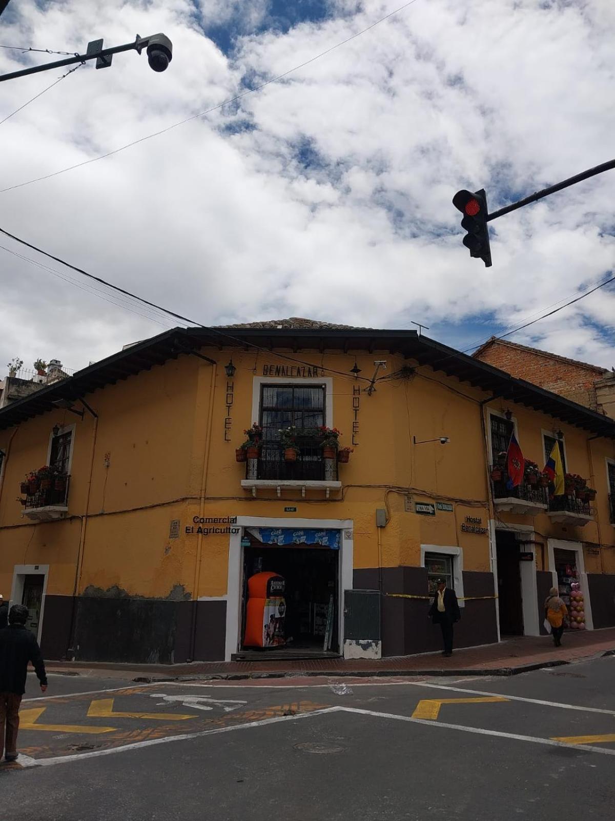 Hostal Benalcazar Кито Екстериор снимка