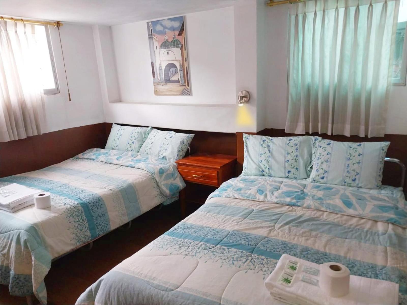 Hostal Benalcazar Кито Екстериор снимка